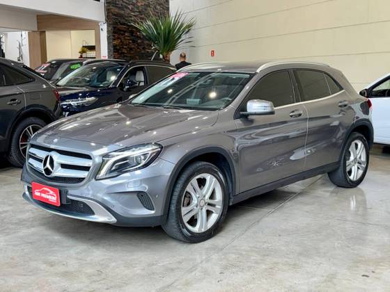 MERCEDES-BENZ GLA 200 1.6 CGI STYLE 16V TURBO FLEX 4P AUTOMÁTICO MERCEDES-BENZ GLA 200 1.6 CGI STYLE 16V TURBO FLEX 4P AUTOMÁTICO